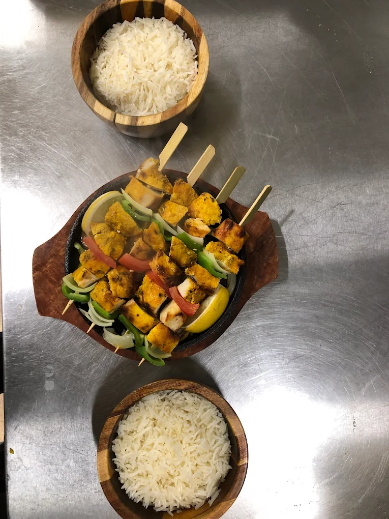 Le Gandhi Gallery Image